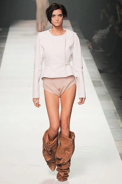 Look 29